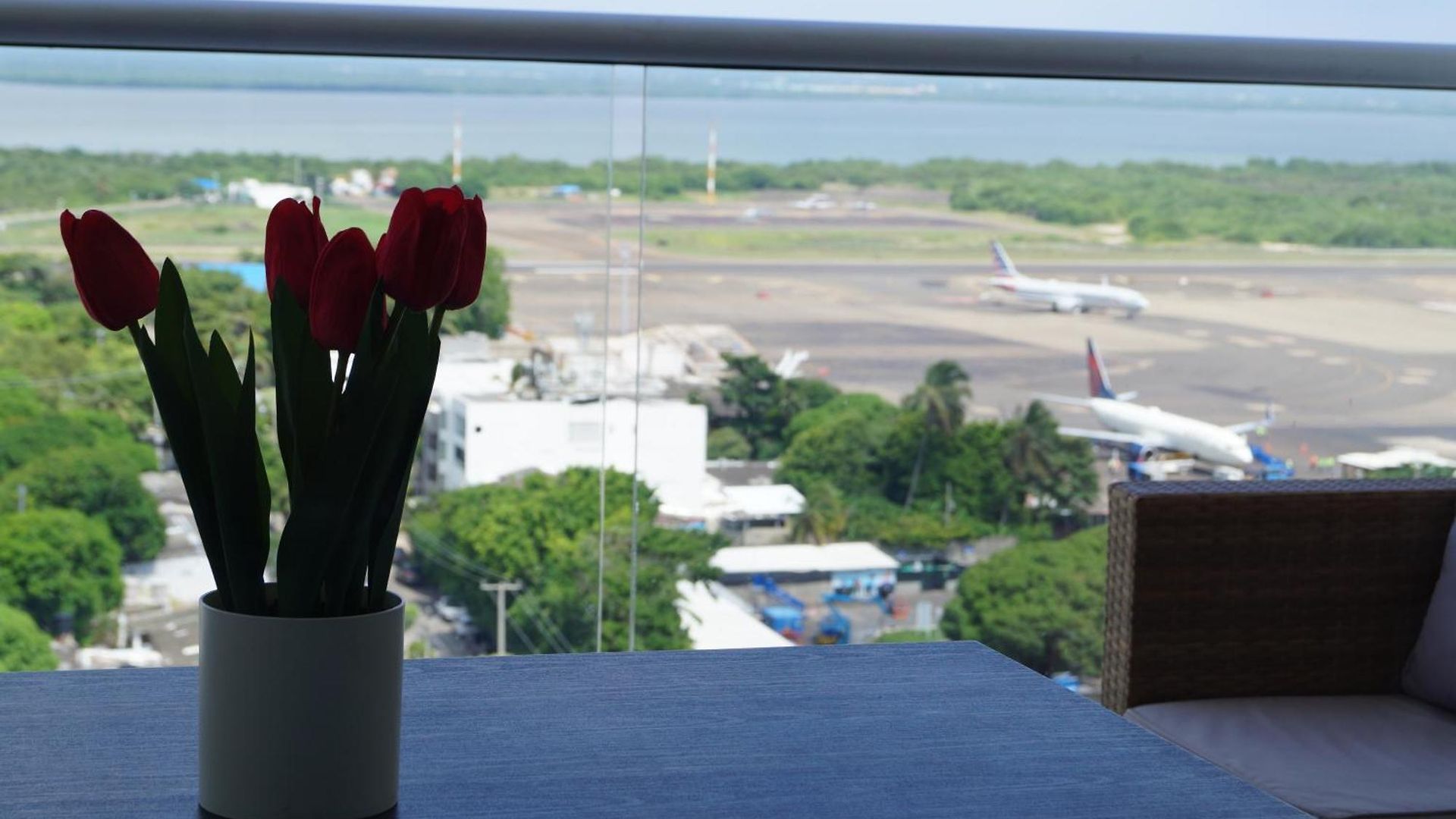 Aparta Crespo Aeropuerto * Cartagena