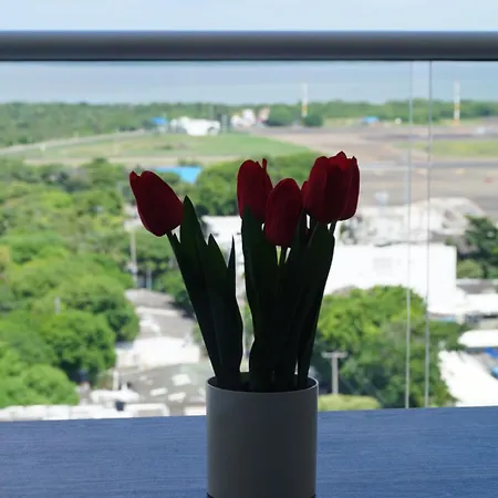 Aparta Crespo Aeropuerto Apartamento *